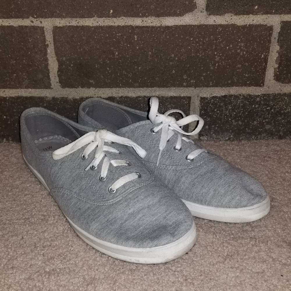 Time&Tru Womens Small Slip on Shoe